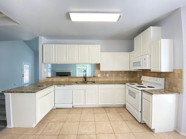 4150 Briar Hill Drive, Grand Prairie, TX 75052