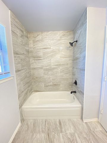 4150 Briar Hill Drive, Grand Prairie, TX 75052