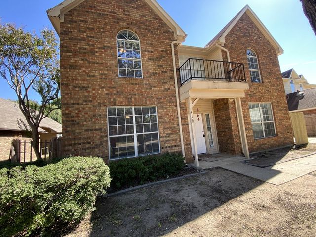 4150 Briar Hill Drive, Grand Prairie, TX 75052