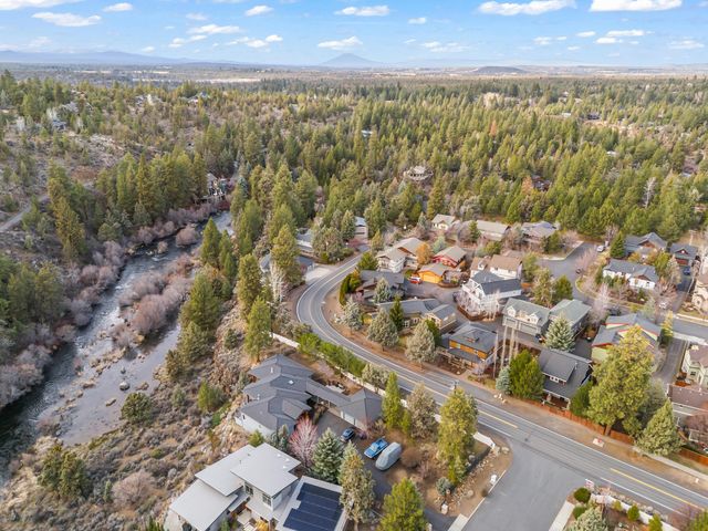 20174 Archie Briggs Road, Bend, OR 97703