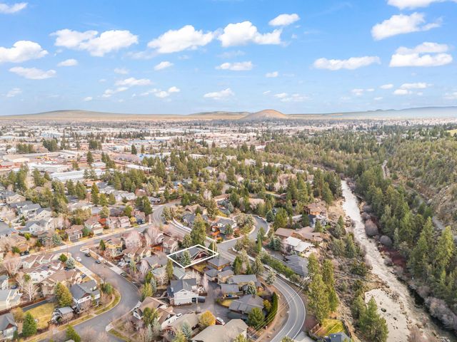 20174 Archie Briggs Road, Bend, OR 97703