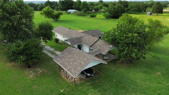 1306 Winn Road, Bowie, TX 76230