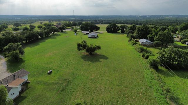 1306 Winn Road, Bowie, TX 76230