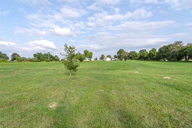 1306 Winn Road, Bowie, TX 76230