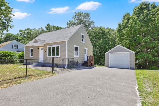 56 Glenwood St, Ludlow, MA 01056