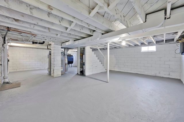 56 Glenwood St, Ludlow, MA 01056