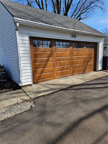 2105 Shroyer Road, Oakwood, OH 45419