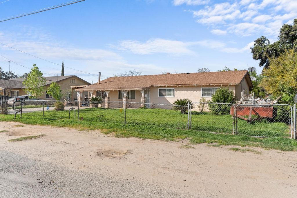 Image 1 of property listing at 28577 Avenue 14, Madera, CA 93638