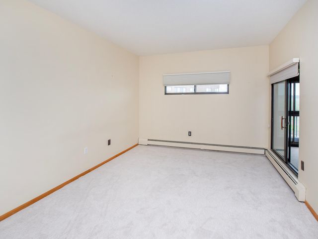 2275 Youngman Avenue 306W, Saint Paul, MN 55116