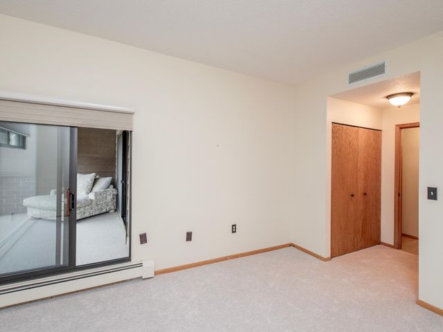 2275 Youngman Avenue 306W, Saint Paul, MN 55116