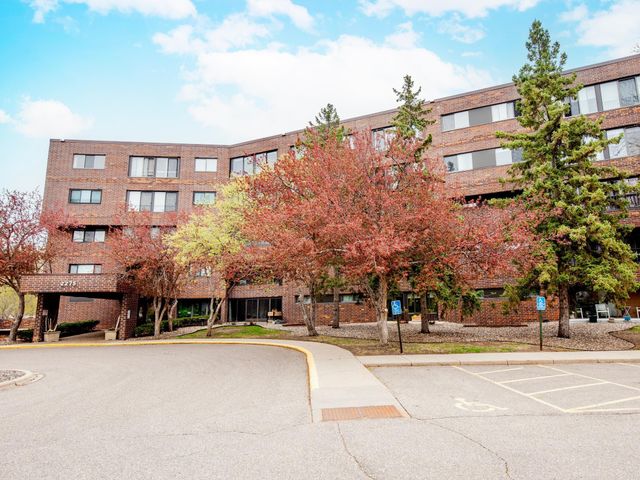 2275 Youngman Avenue 306W, Saint Paul, MN 55116