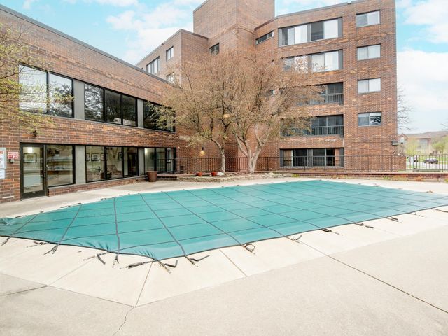 2275 Youngman Avenue 306W, Saint Paul, MN 55116