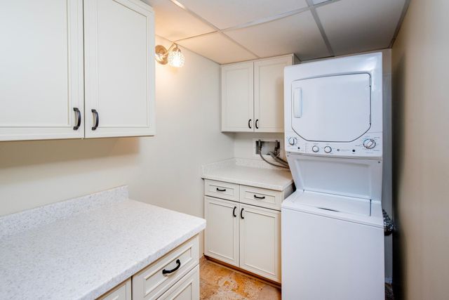2275 Youngman Avenue 306W, Saint Paul, MN 55116