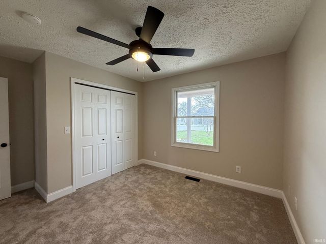 207 Sandalwood Drive, Monticello, IN 47960