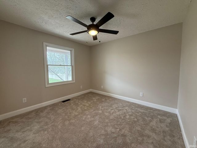 207 Sandalwood Drive, Monticello, IN 47960