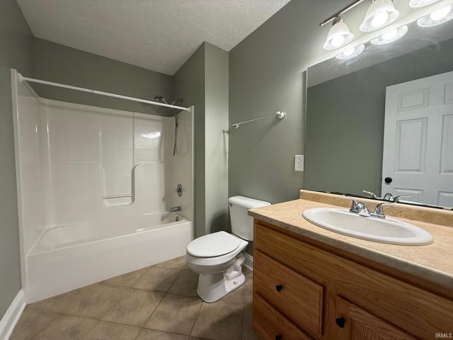 207 Sandalwood Drive, Monticello, IN 47960