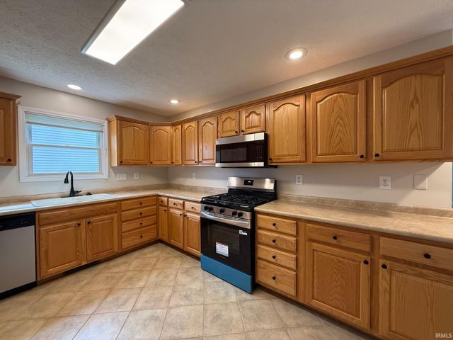 207 Sandalwood Drive, Monticello, IN 47960