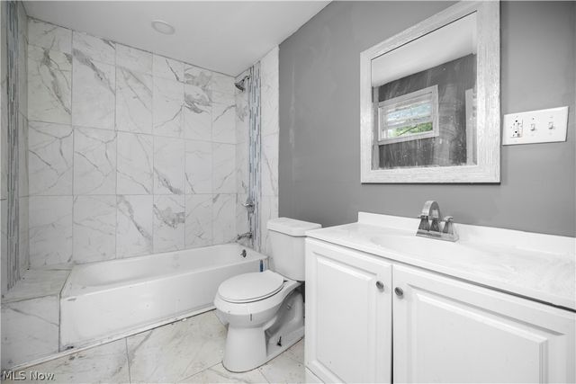 2922 Cory Avenue, Akron, OH 44314