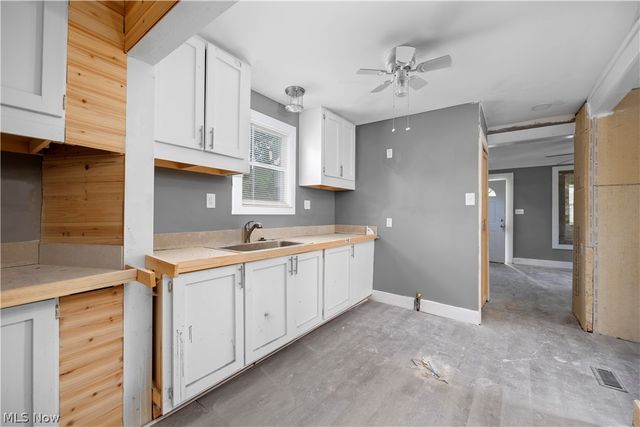 2922 Cory Avenue, Akron, OH 44314