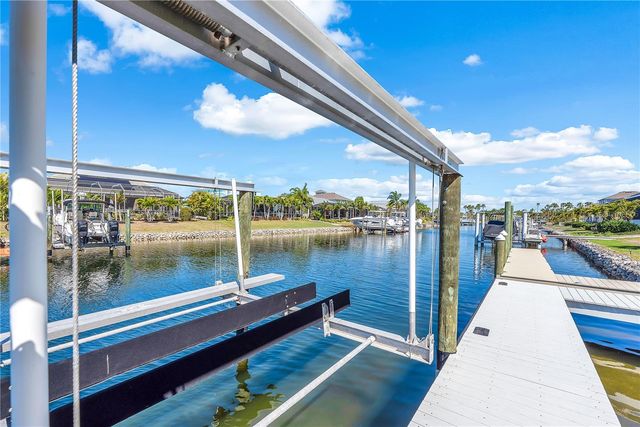 5305 WISHING ARCH DRIVE, Apollo Beach, FL 33572