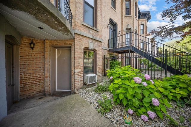 750 S Oakley Boulevard 1, Chicago, IL 60612