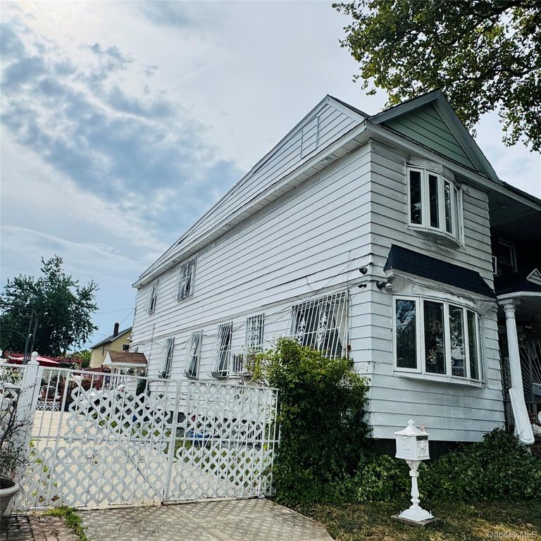 115-46 W Van Wyck Expressway, South Ozone Park, NY 11420