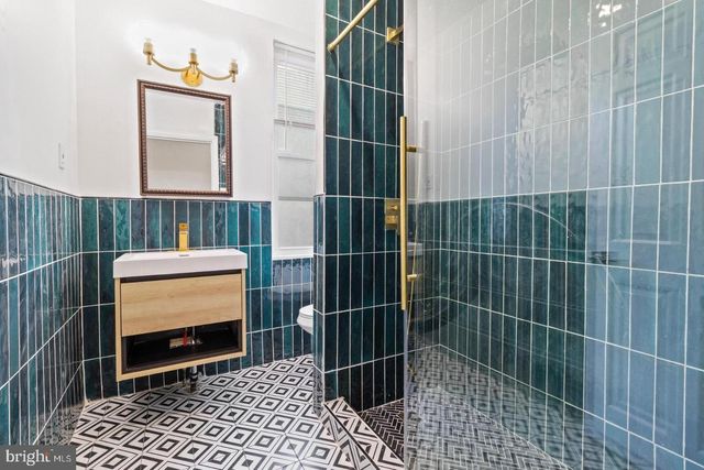 1602 S BROAD ST, Philadelphia, PA 19145