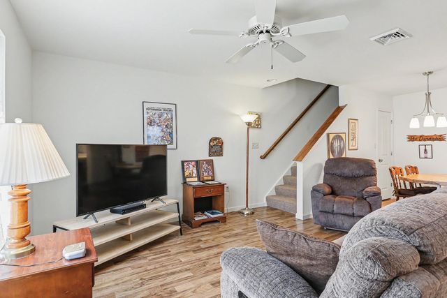 101 BOLTON CIR, Willow Street, PA 17584