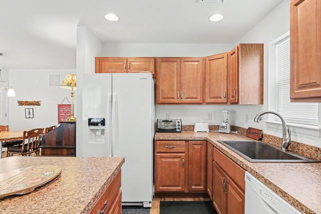 101 BOLTON CIR, Willow Street, PA 17584