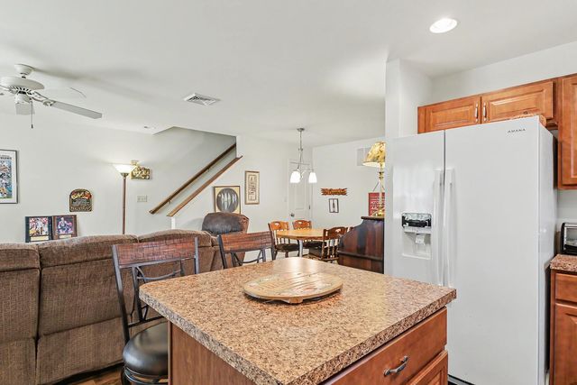 101 BOLTON CIR, Willow Street, PA 17584