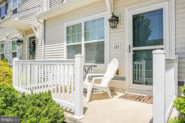 101 BOLTON CIR, Willow Street, PA 17584