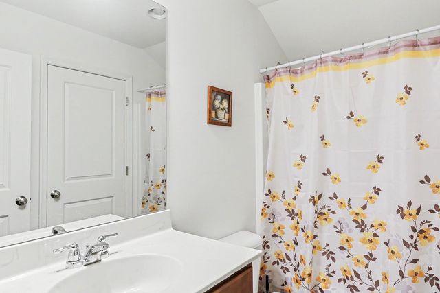 101 BOLTON CIR, Willow Street, PA 17584