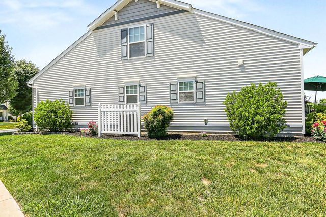101 BOLTON CIR, Willow Street, PA 17584