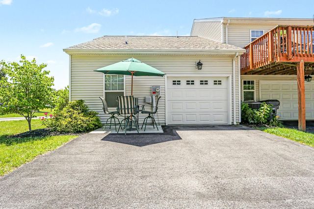 101 BOLTON CIR, Willow Street, PA 17584