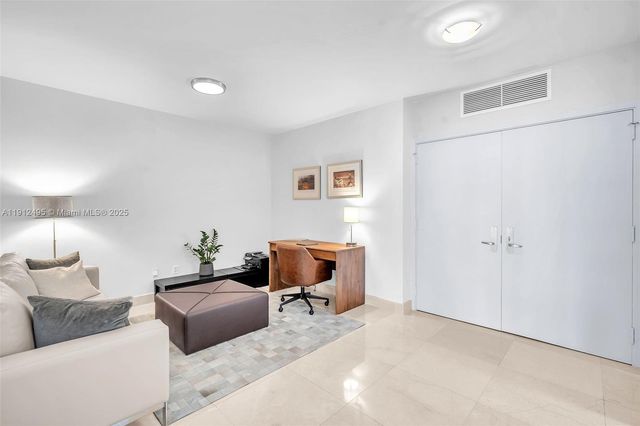 1331 Brickell Bay Dr 3609, Miami, FL 33131