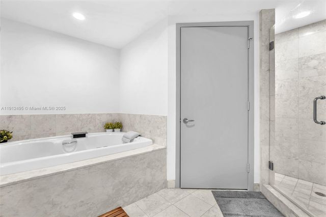 1331 Brickell Bay Dr 3609, Miami, FL 33131