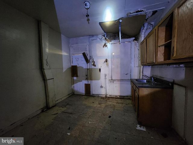 2552 BOYD ST, Baltimore, MD 21223