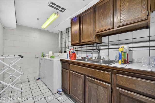 502 N Hagadorn Road, East Lansing, MI 48823