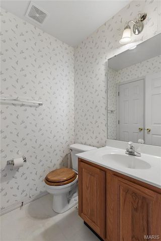 1382 Apple Valley Drive, O'fallon, MO 63366