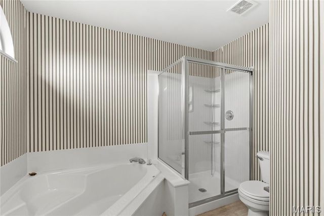 1382 Apple Valley Drive, O'fallon, MO 63366