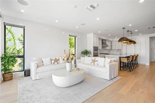 4014 Channel Place, Newport Beach, CA 92663