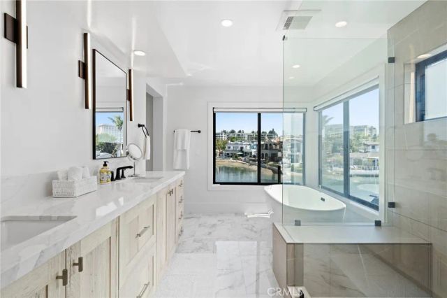 4014 Channel Place, Newport Beach, CA 92663