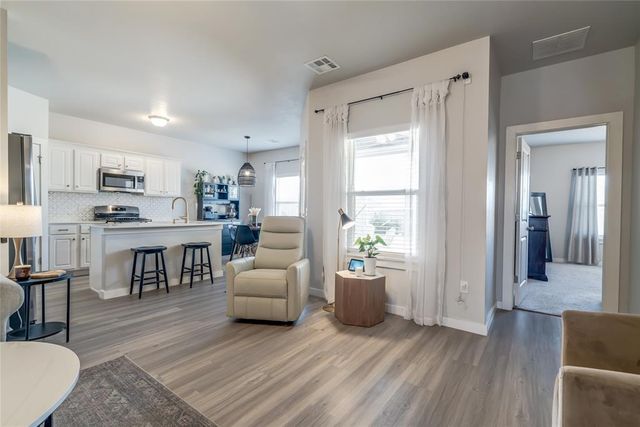 9037 NW 142nd Street, Yukon, OK 73099