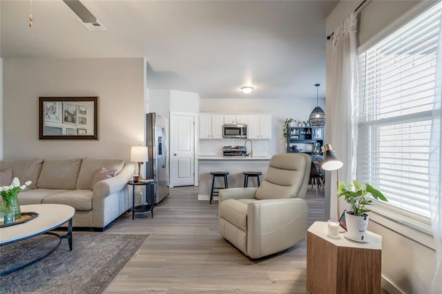 9037 NW 142nd Street, Yukon, OK 73099