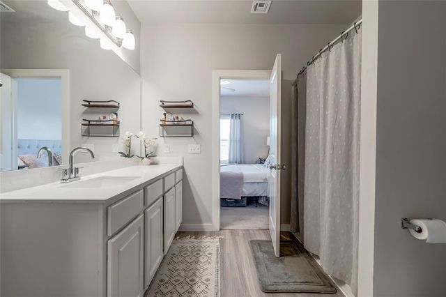 9037 NW 142nd Street, Yukon, OK 73099