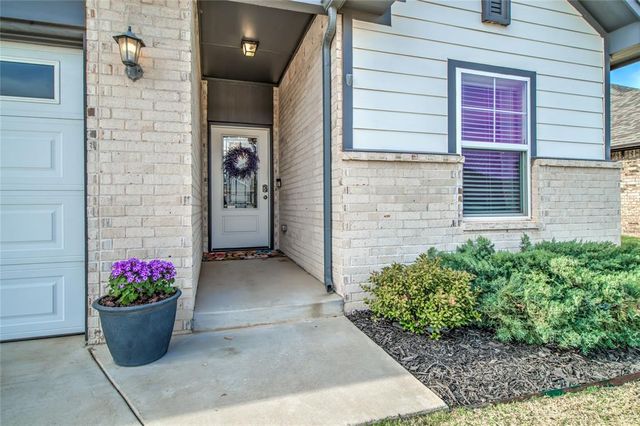 9037 NW 142nd Street, Yukon, OK 73099