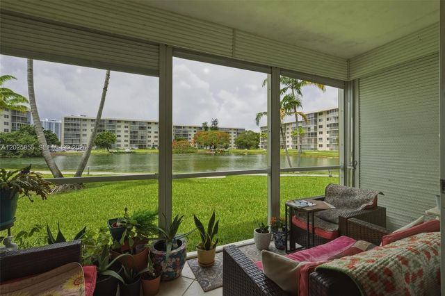 2855 Leonard Dr H106, Aventura, FL 33160
