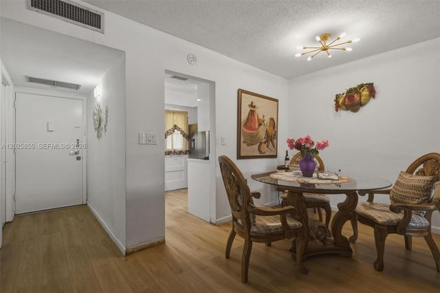 2855 Leonard Dr H106, Aventura, FL 33160