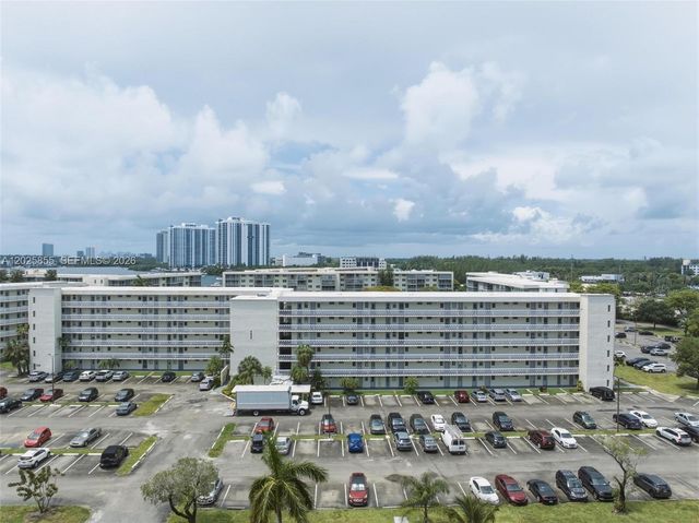2855 Leonard Dr H106, Aventura, FL 33160