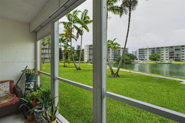 2855 Leonard Dr H106, Aventura, FL 33160